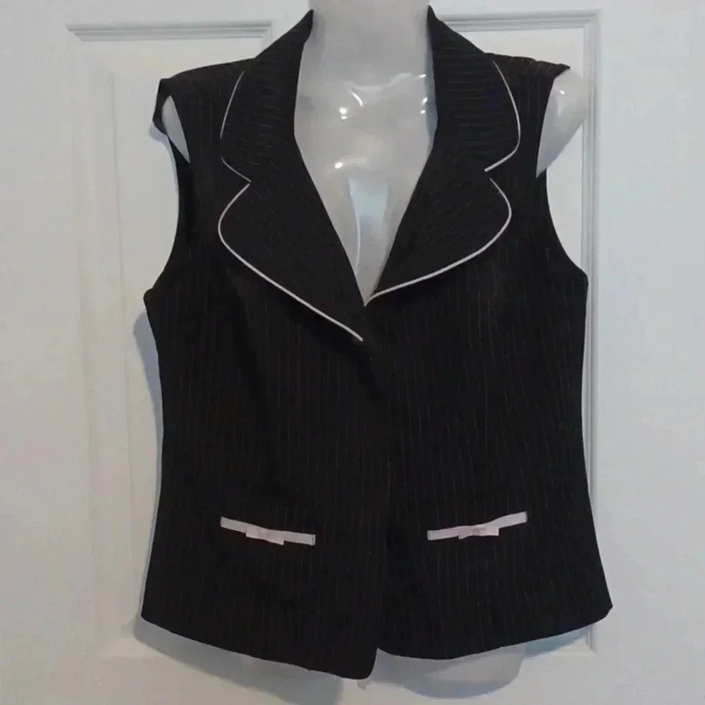 - DBY Striped skirt/pants/vest set